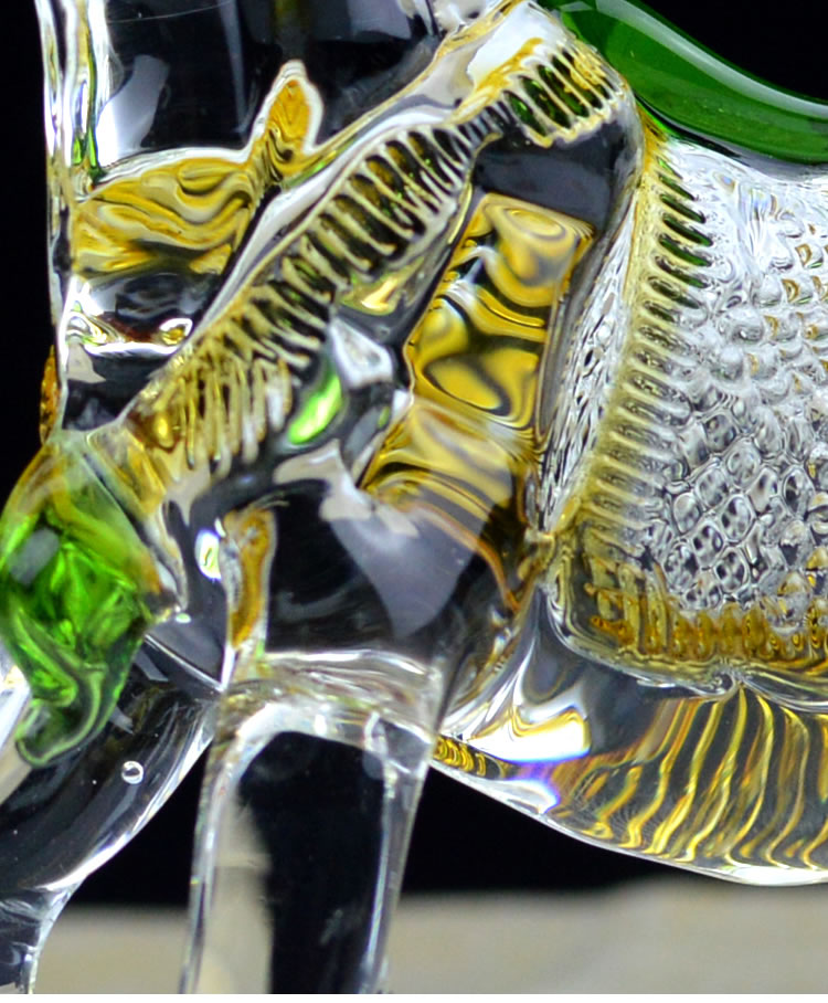 彩色鞍马-水晶马-马到成功-一马当先-走马上任