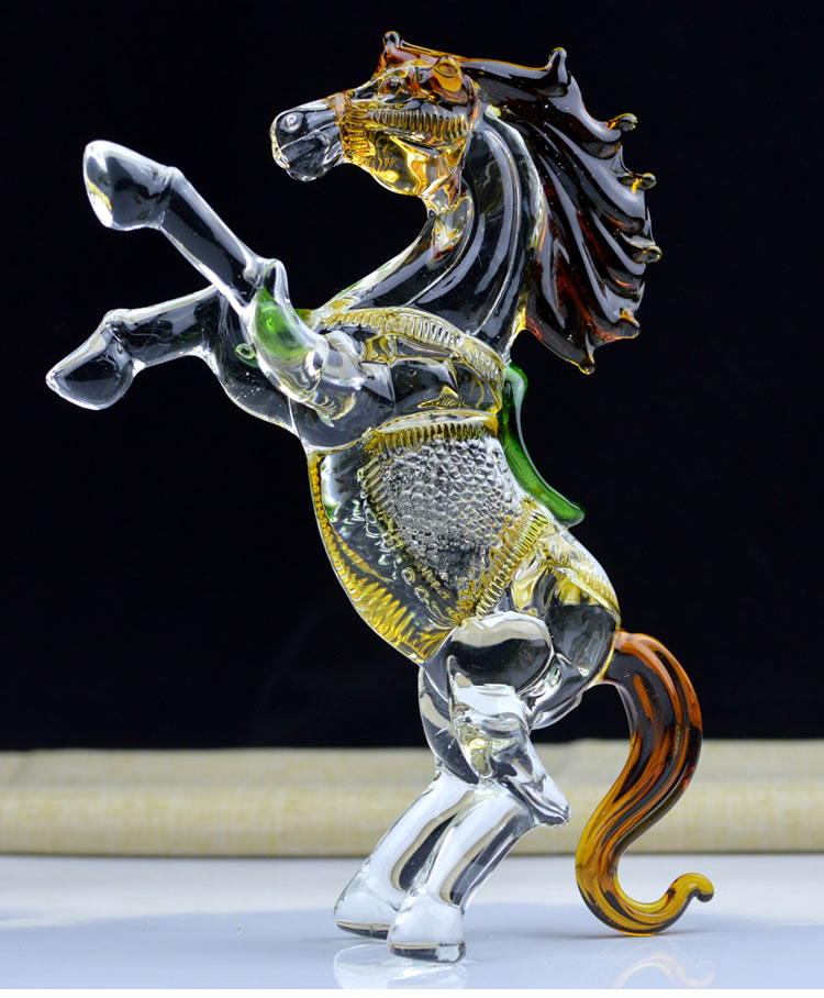 彩色鞍马-水晶马-马到成功-一马当先-走马上任